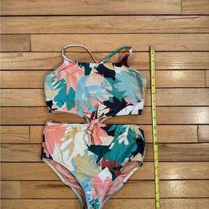 O'Neill Girls Tropical Leaf Cutout One-Piece Swimsuit in Teal, Coral, Navy